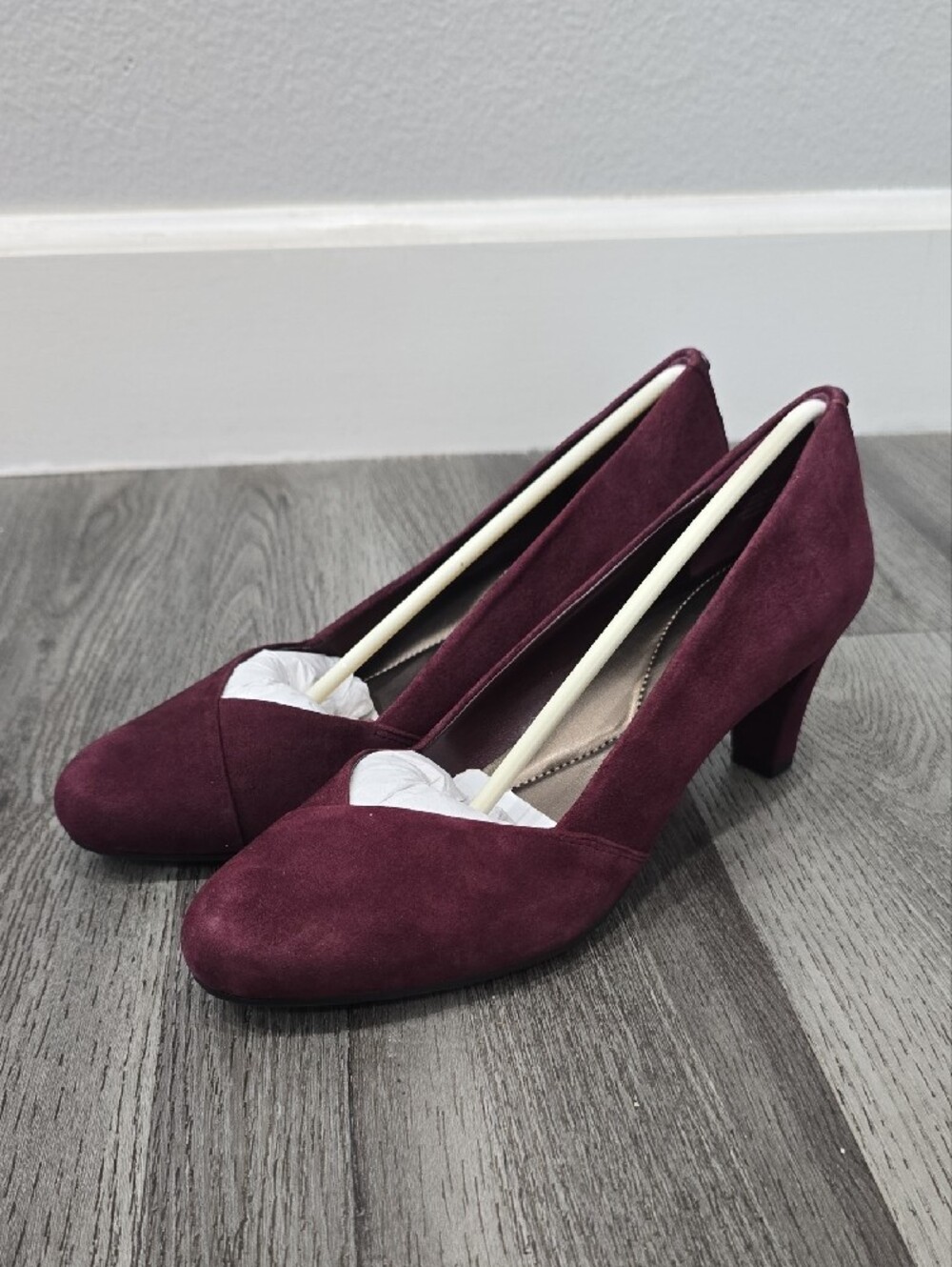 Easy Spirit Women's Burgundy Pointed-Toe Heels (NWB)
